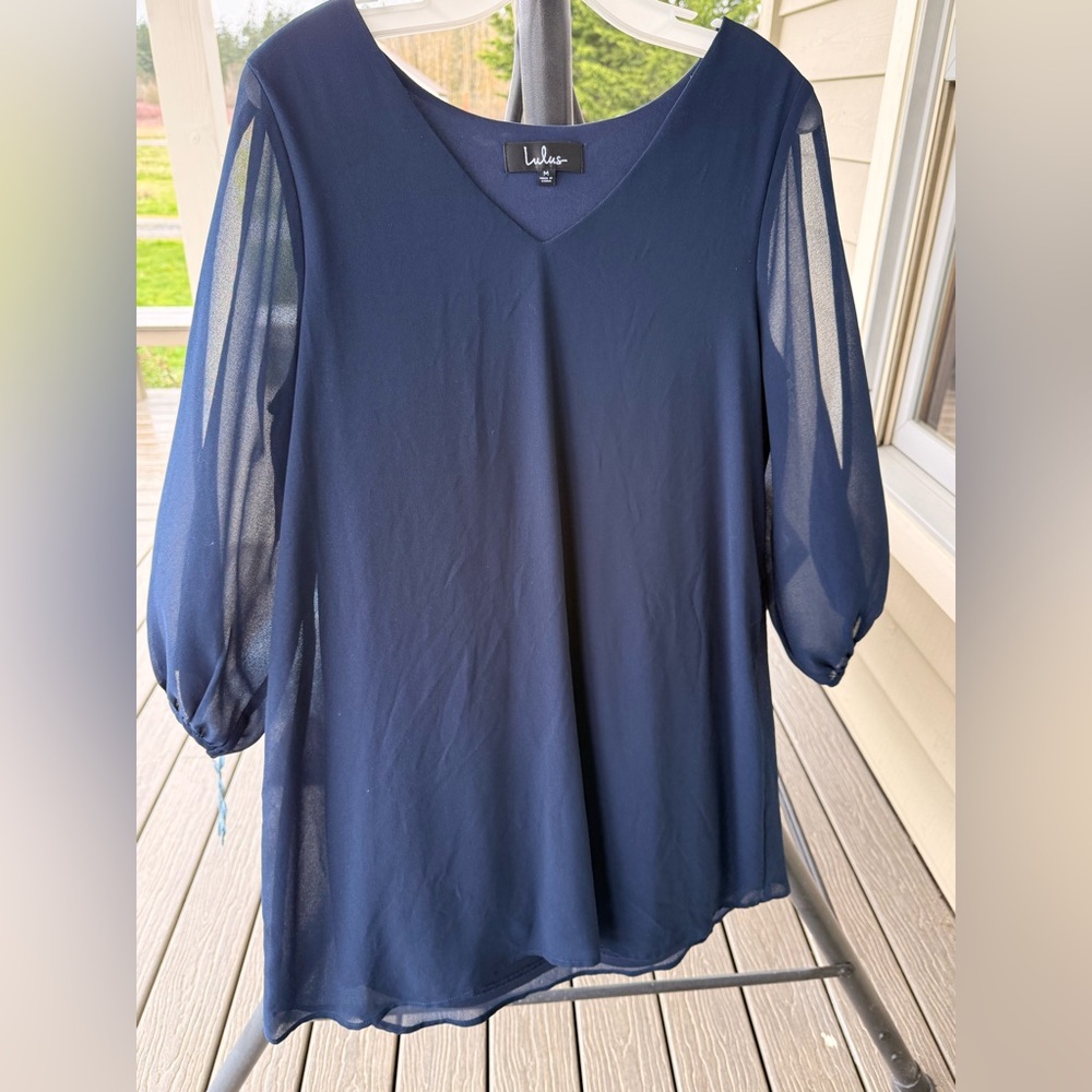 Lulu's Navy V-Neck Chiffon Tunic Top